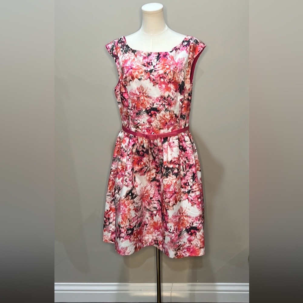 Beautiful Eliza J size 16 pink flowered dress